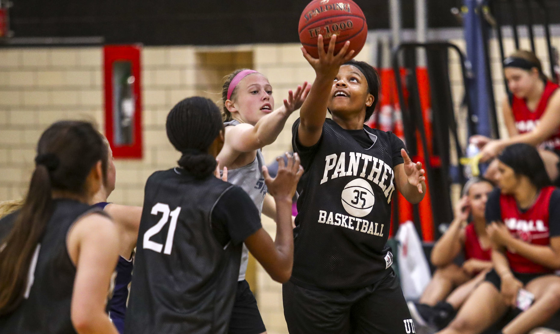 062819-mda-spt-girlshoops-002